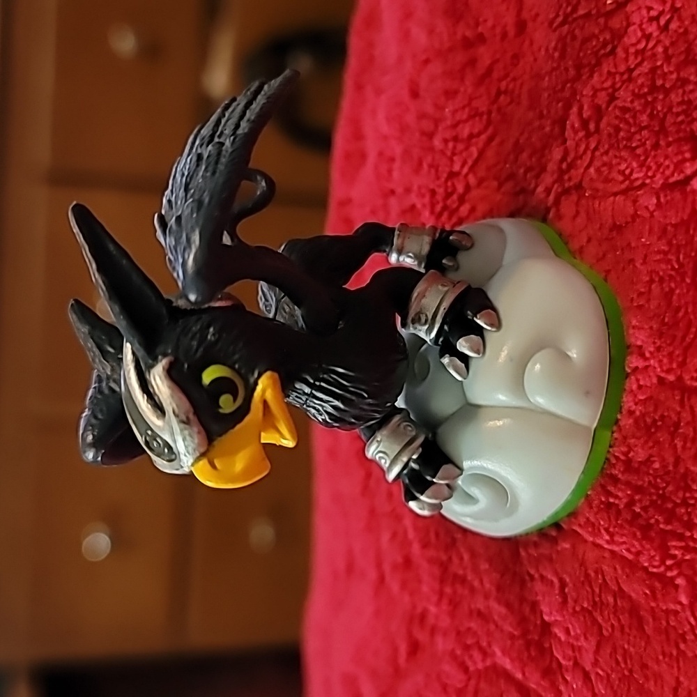 Skylanders Spyro's Adventure Character Figure: SONIC BOOM (green base)